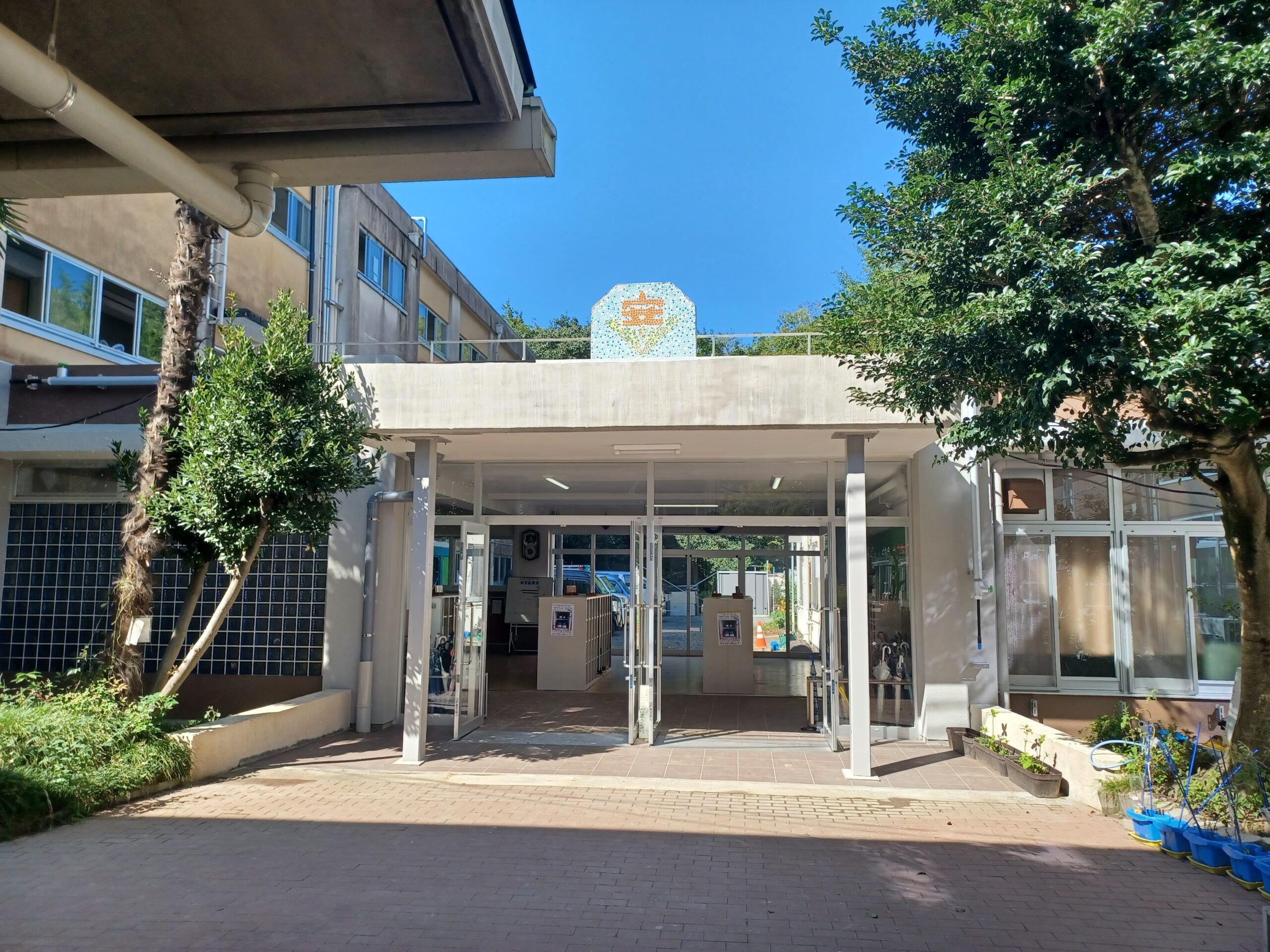 建築＞京都市安朱小学校整備工事　ただし、北校舎等長寿命化事業建築その他改修工事